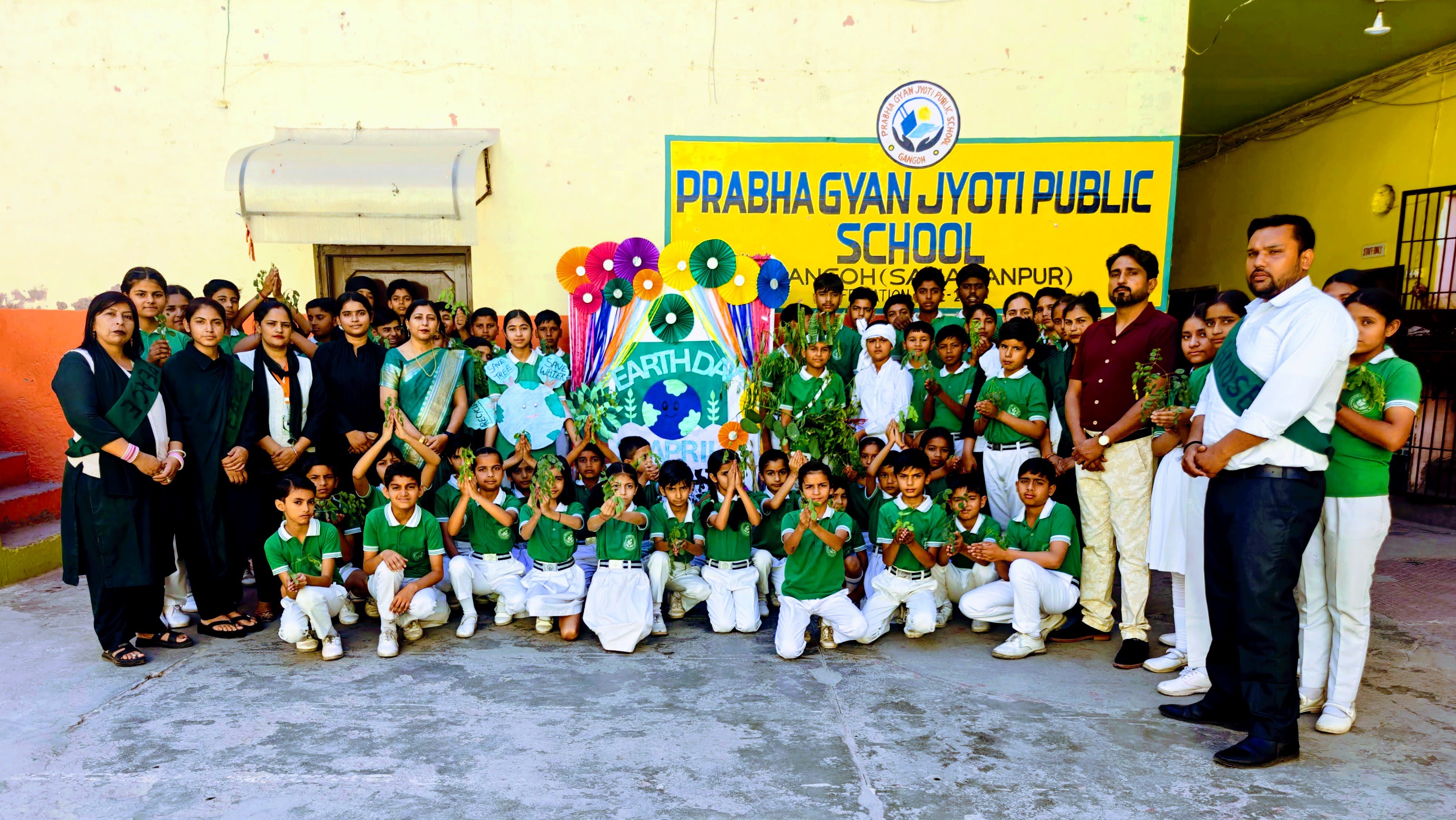 Earth Day activity with students and teachers