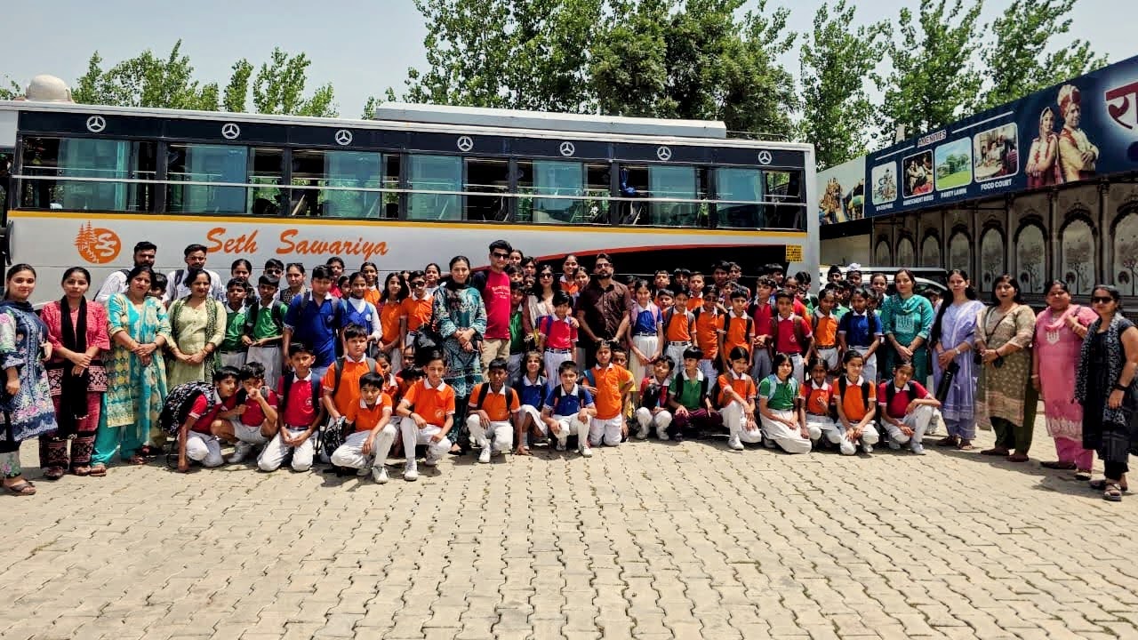 School tour